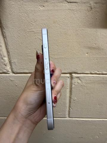 IP 16 (White 128GB) (Lady User) - photo 2 of 6