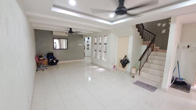 Double Storey Terrace Section U12 Cahaya Alam, Shah Alam, Selangor 1