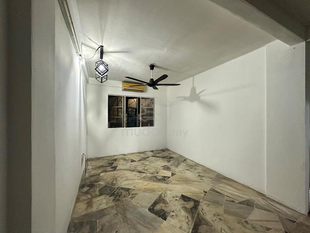 Flat PKNS Seksyen 7 Shah Alam 1