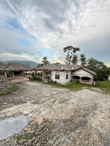 Bungalow Kampung  Seri Sendayan  Sendayan Negeri Sembilan 1