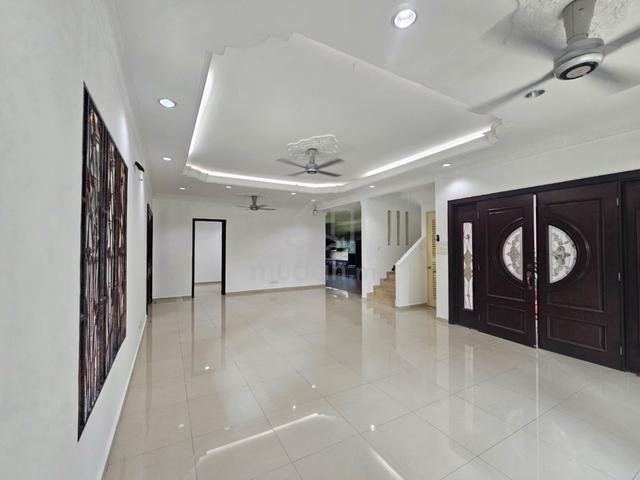 [EXTENDED KITCHEN + GATED GUARDED] Semi-D Subang Alam Seksyen 27 1