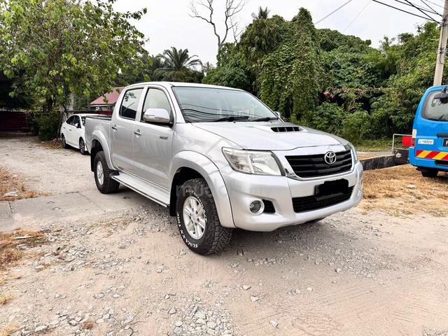 2013 Toyota HILUX 2.5 Double Cab At - 1