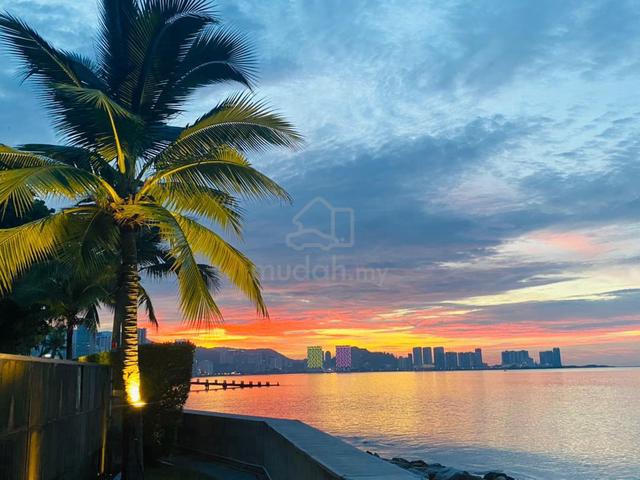 The Shorefront 1