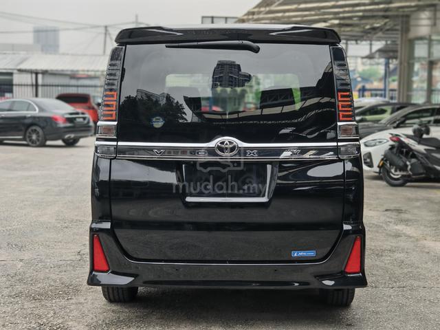 2020 Toyota VOXY 2.0 ZS KIRAMEKI II 7 SEATERS 4.5B - 4