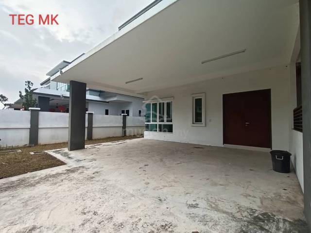 Good Condition!! Semi-D Double Storey House 2800sqtf For Rent 1