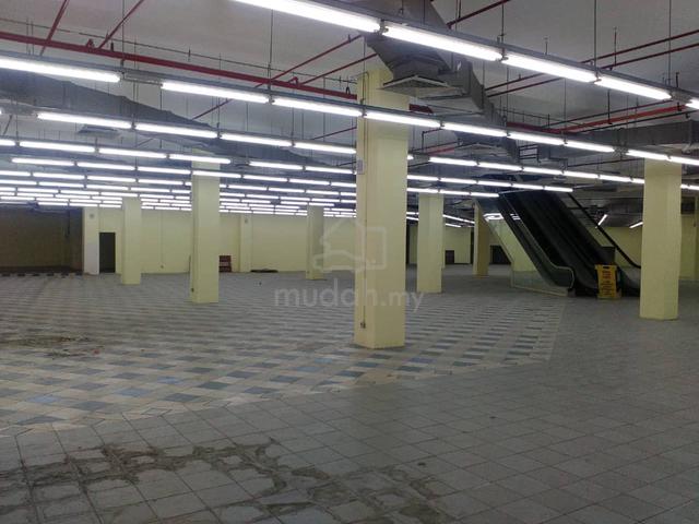 4 Storey Shopping COMPLEX SPACE Bandar Klang 1