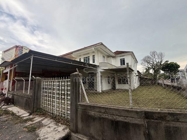 2 Sty Semi-D with a Generous Parcel of Land | Pulau Tikus 1