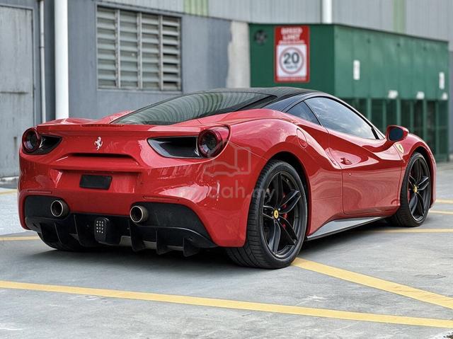 2016 Ferrari 488 GTB LOW MILEAGE / WELL KEPT - 2