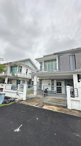 Non Bumi NEWLY REFURBISHED Double Storey SEMI D Terrace SP 10 , BSP 3