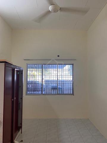 Big Single Storey House for Rent in Ipoh Garden East 2