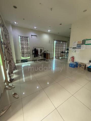 Taman Seri Tambun. 3 Storey Corner. 1