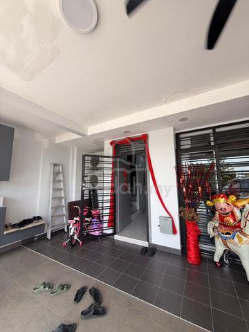 Horizon Hills @Golf East Superlink Double Storey Terrace For Sales 1
