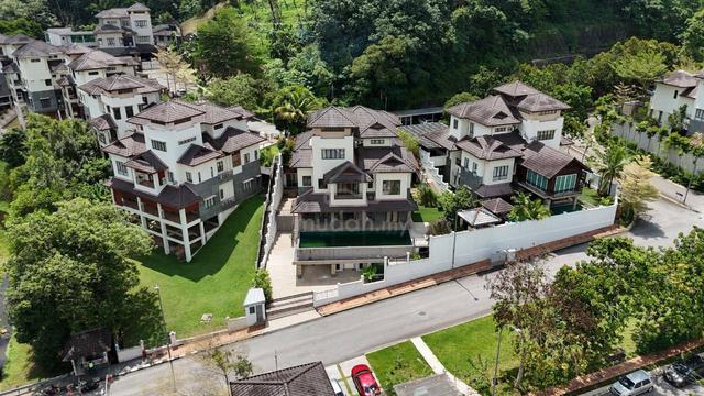 Bungalow 4 Storey Taman Bukit Melawati, KL 1