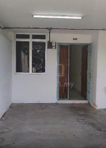 single storey terraced house for rent (Taman bukit desa) kepong 1