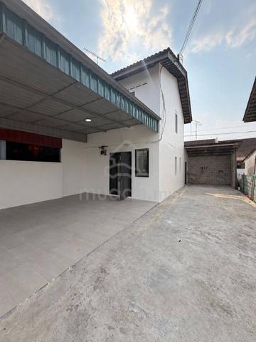 Kulai, Taman Gunung Pulai, 2Storey EndLot Unblock 3Bed Full Loan Murah 1