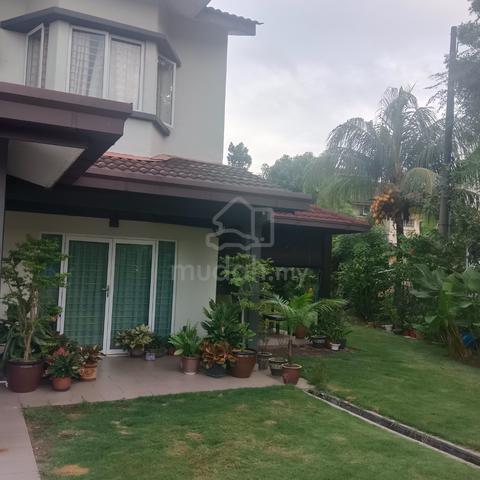 Double-storey terrace endlot house 1