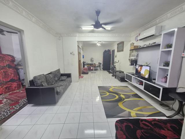 saujana apartment 1