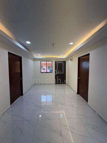 CUCI KAKI😍For Sale-tampoi Cempaka Corner Unit‼️ FULL LOAN 💯 BELOW MA 1