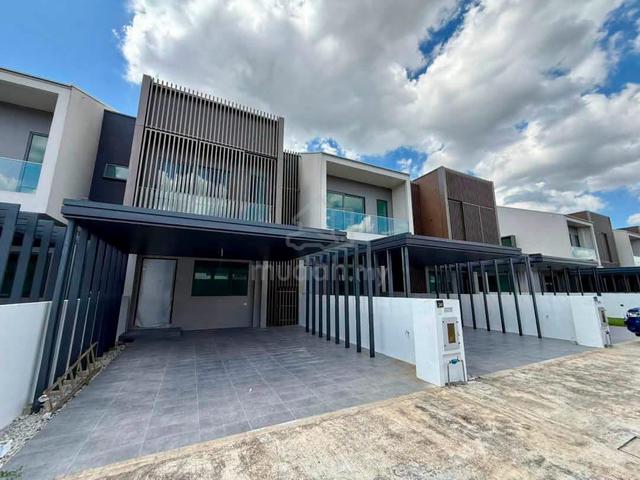 Brand new SOL Estate double storey terrace intermediate @ Pine square 1