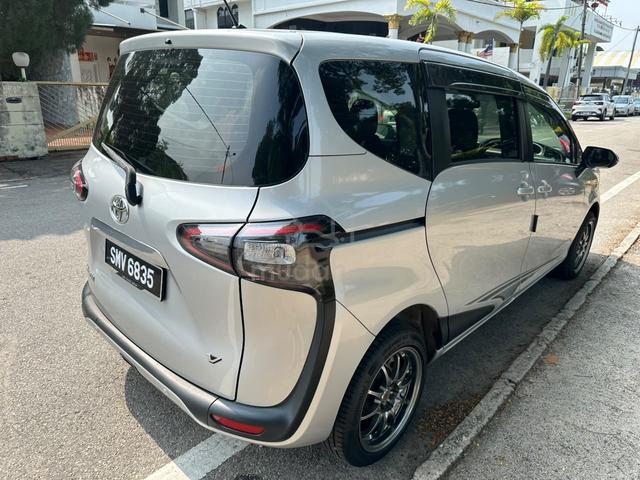 2017 Toyota SIENTA 1.5 V (A) - 4
