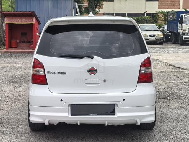 2011 Nissan GRAND LIVINA 1.6 (A) - 4