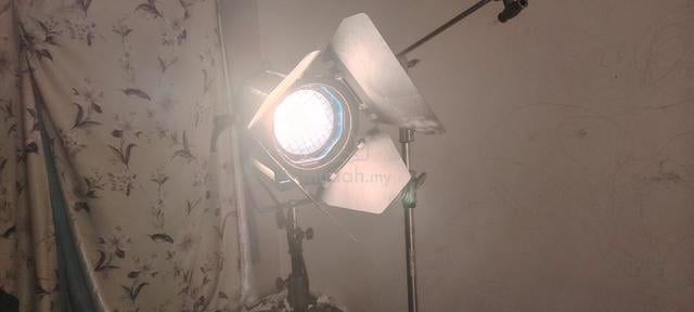 Bronic 1000W(1K) Tungsten Video Light + new bulbs - photo 5 of 6