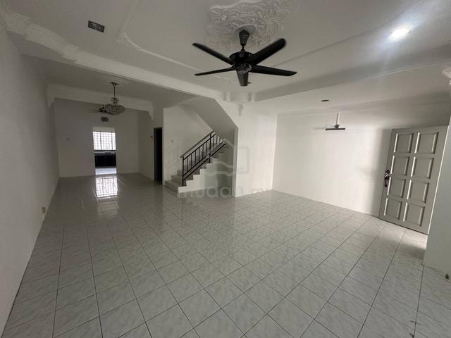 Ampang / Gunung Rapat / 2 Storey Terrace / 20x70 / Kitchen Extended 1