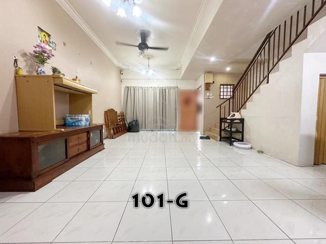 Selat selatan Pendamar Double Storey House Fully Extended For sale 1
