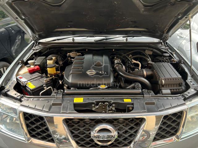Nissan NAVARA 2.5 CALIBRE (A) muka 5K - 5