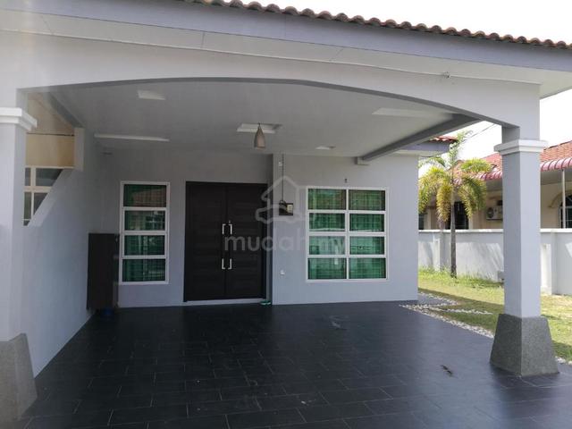 Semi-D House For Rent at Taman Kelisa 1