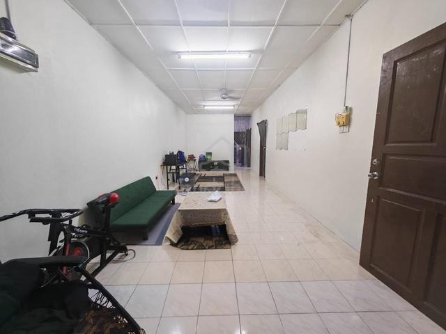 [NON-BUMI LOT] Taman Putri Kulai Dah Extend Hall & Dapur 1