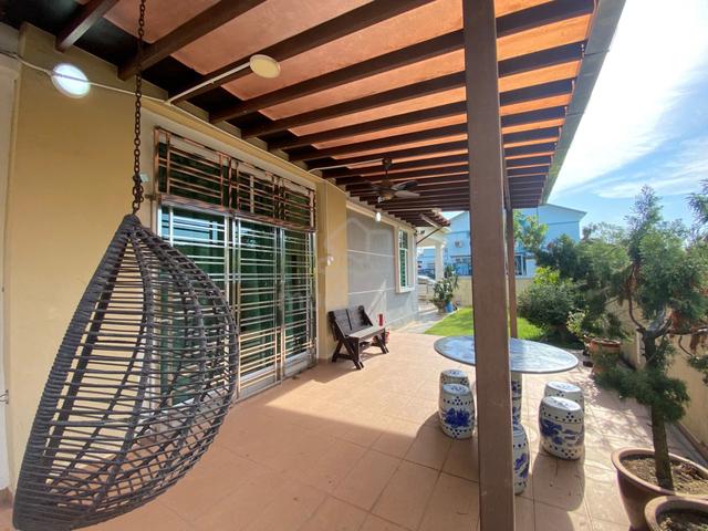 CORNER HOUSE 1/STY with side land Fully Renovated Extended LA- 2400sf 1