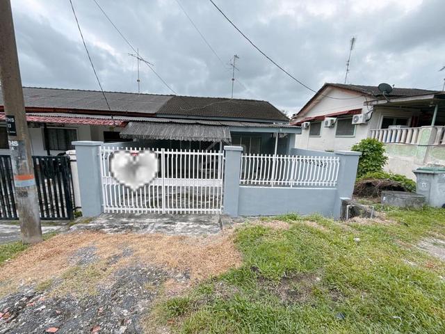 Kota Tinggi Cash Out Single Storey Terrace House End Lot New Painting 1