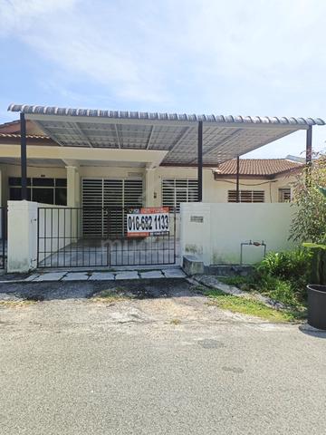 Taman Chenderong Jaya Single Storey House For Rent Batu Gajah Perak 1