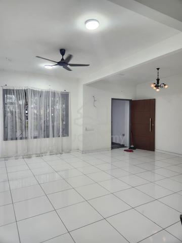 fully renovate , extended ( balcony, kichen) 1