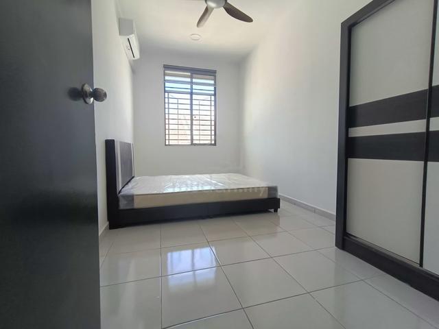 Taman Scientex Rawang 2 - Medium room 2 1