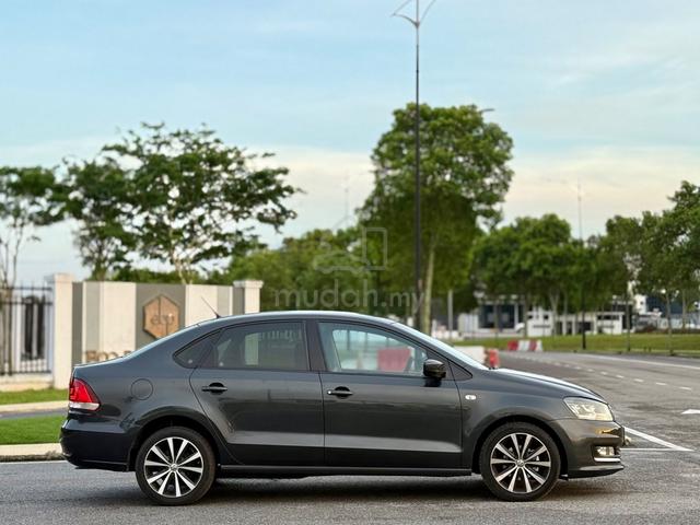 -2019- Volkswagen VENTO 1.2 HIGHLINE (A) FULL SERV - 2
