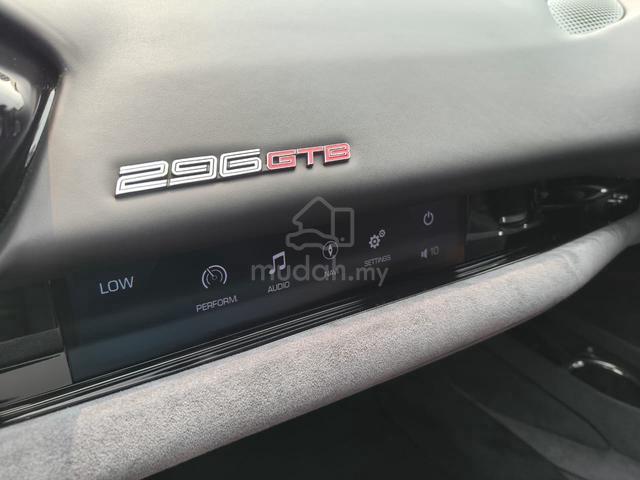 2022 Ferrari 296 3.0 GTB (A) CARBON SEST,22 UNREG - 5