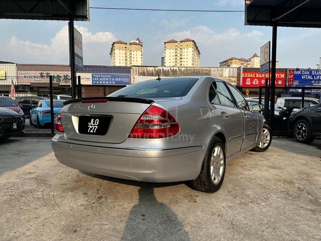 Mercedes Benz E240 2.6 (A) Electronic Seat V6 - 4