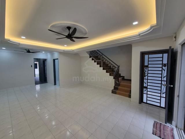 RENOVATED🔥Double Storey Taman Pulai Indah for Sale🔥 1