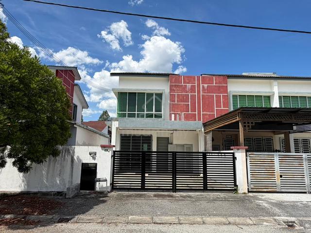 Rumah Teres 2 Tingkat Freehold438 di Taman Klebang Putra 1