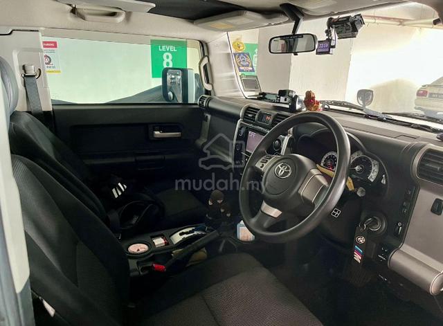 2011 Toyota FJ 4.0 CRUISER (A) - 5