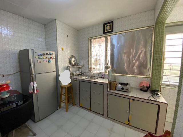 Flat Taman Ungku Tun Aminah 1