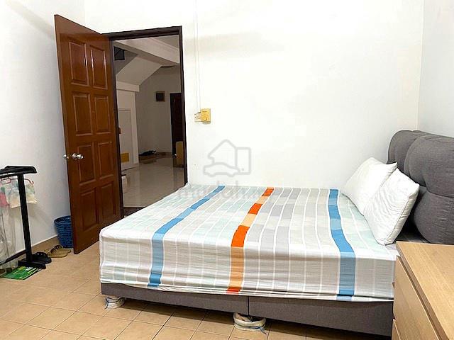 BU6 Ground Floor Room with Bath for Rent 1