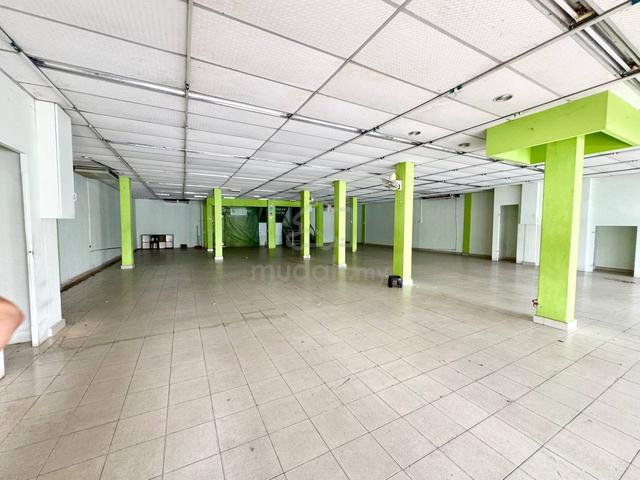 2 storey adjoining shoplot for rent @ Jalan Taib, Pontian 3