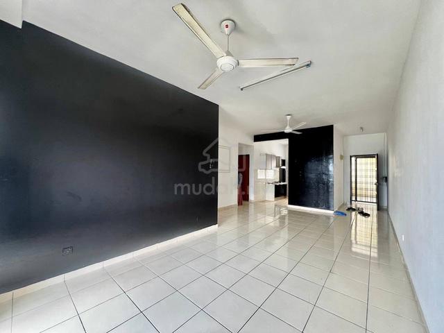 Sri Ixora Apartment 1