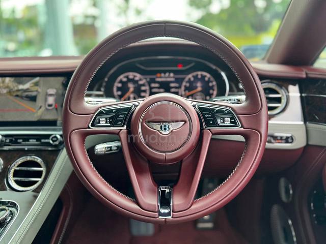 Bentley CONTINENTAL 4.0 GT V8 Blackline Edition 20 - 4