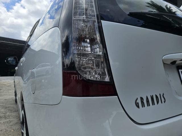 2010 Mitsubishi GRANDIS 2.4 MIVEC (A) MURAH !! - 5