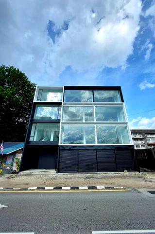 4-Storey Shops @ Jalan Loke Yew Freehold 12000sf Non Bumi Kuala Lumpur 1