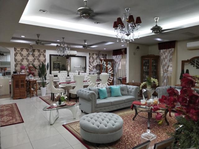 Renovated 2 storey Semi D in Tmn Jelok Impian Kajang, Selangor 1